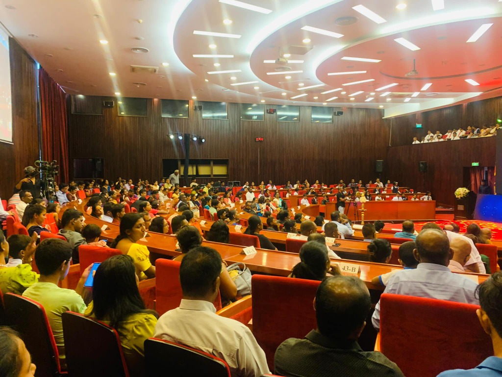 Event Audience Side View