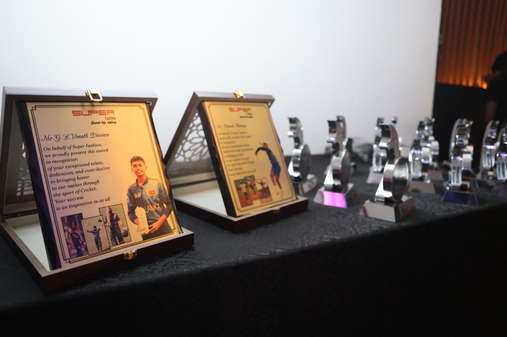 Excellence Awards Trophy & Certificate Cases